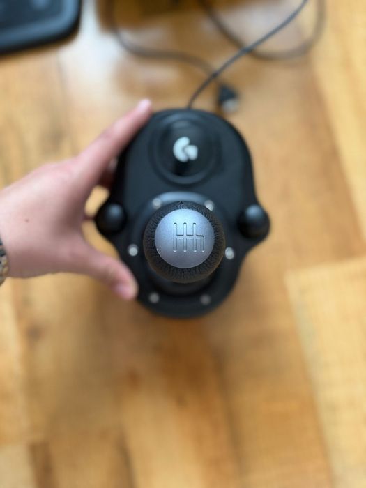 Vand volan ca nou utilizat foarte putin