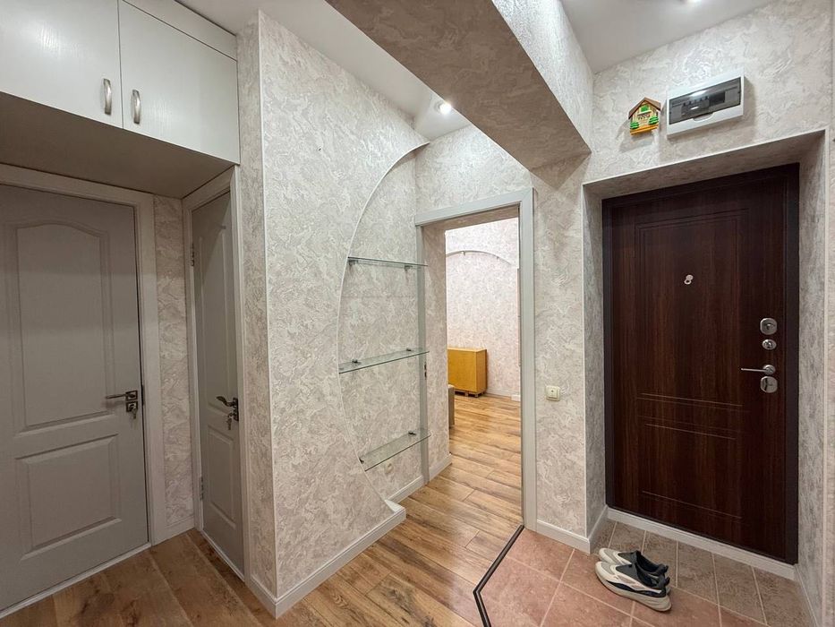 Паркенский 77-серия Площадь-80m2  3/3/4 Ремонт-Новый С/у-Раздельно