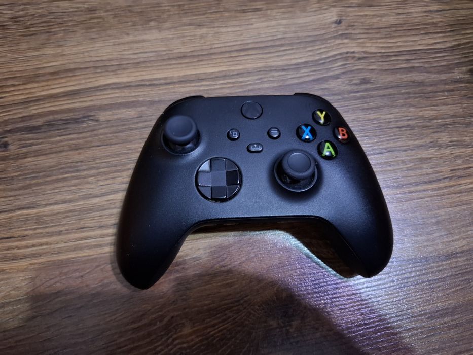 Vând Xbox Series S 1TB Black Edition în stare excelentă