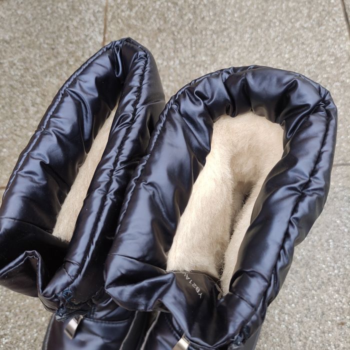 Продам детскую обувь