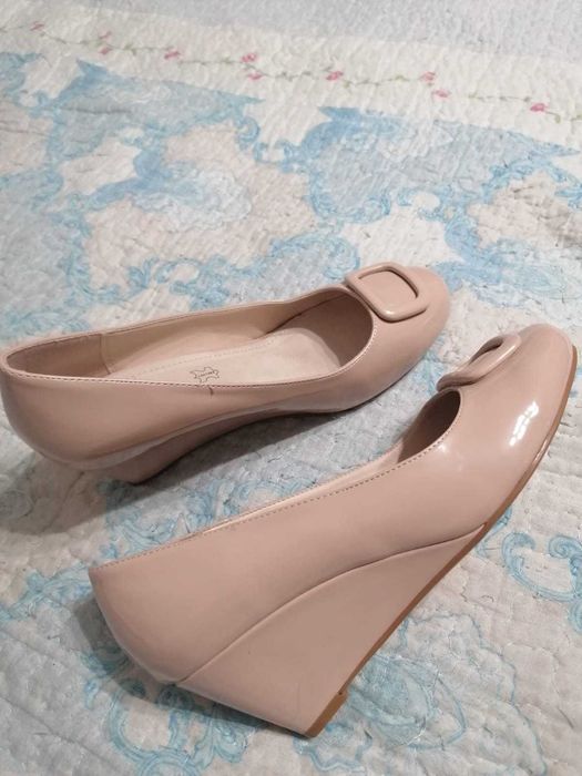 Женская одежда и обувь новая