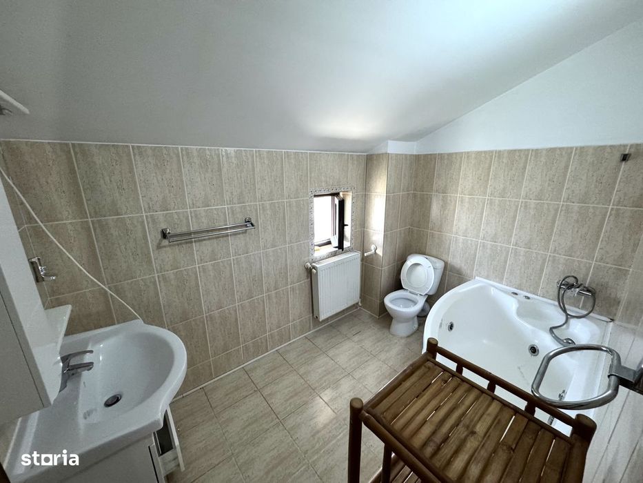 Aproape de Popas Pacurari! Pozitie buna! SEMI-MOBILATA! Vila 4 camere