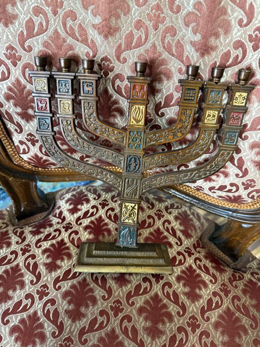 стар еврейски бронзов свещник менора