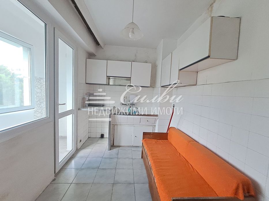 Продава се Двустаен апартамент в Шумен, Боян Българанов 1 - 60 кв.м за 1224 €/кв.м - Снимка #2