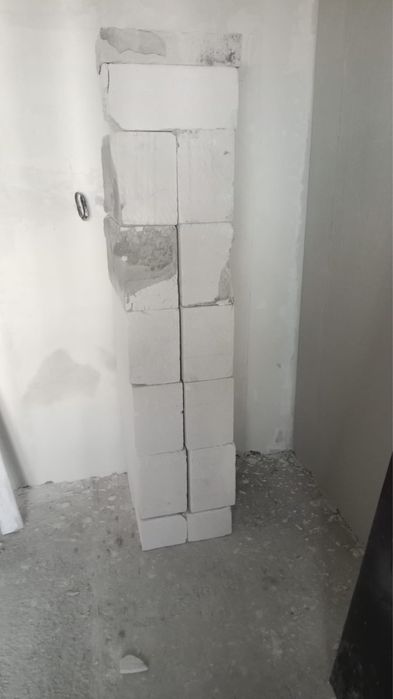 Продам газоблоки и мешок цемента 50 кг