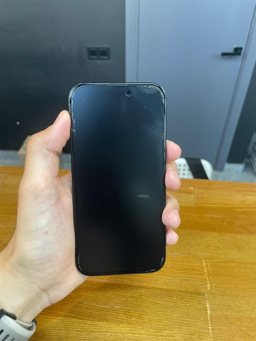 iPhone 15 с коробкой