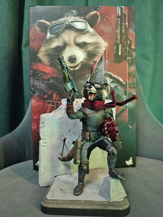 Hot toys avangers rocket