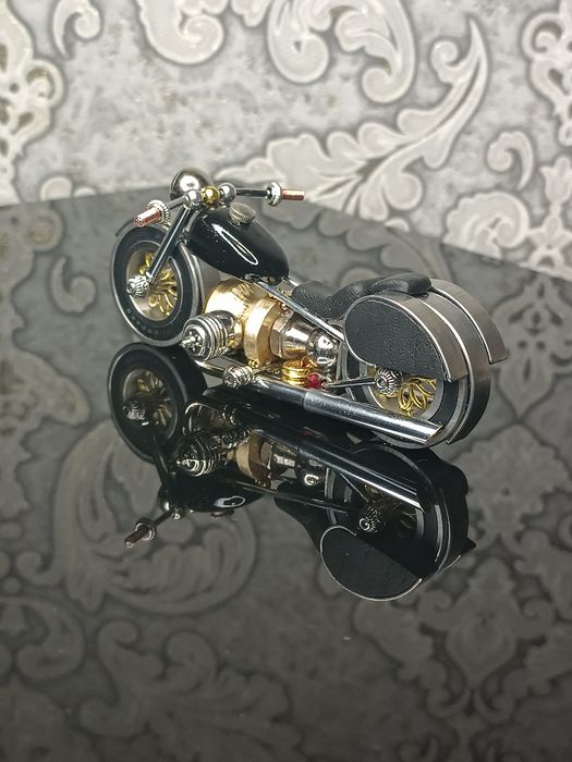 Модель мотоцикла BMW igrussteel