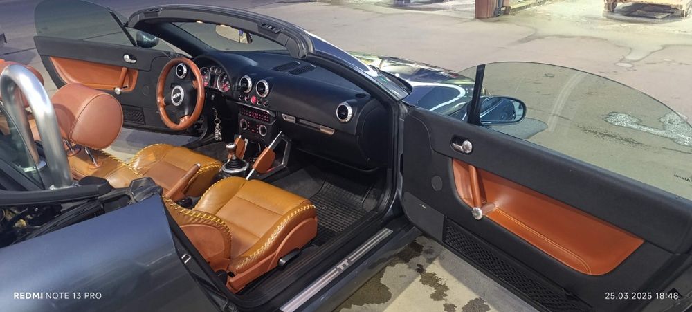 Audi TT MK1 Roadster Baseball Interior