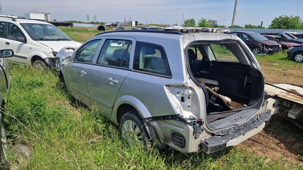 Opel Astra H 1.6 1.9 1.7 faruri bara capota aripi stopuri aripa far hayon portbagaj stopuri roti punte armatura usi usa oglinda Oglinzi alternator