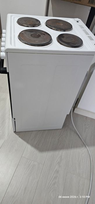 Продам б/у электроплиту