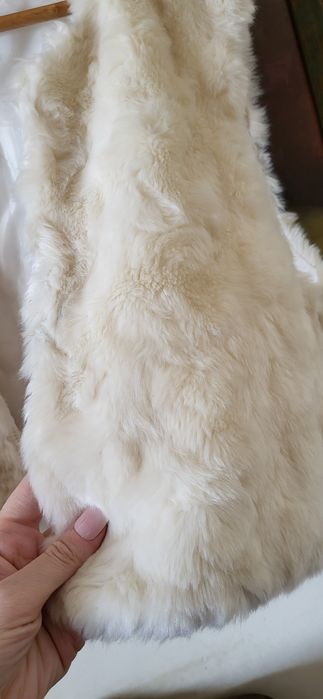 Vesta scurta pufoasa / bolero din blana