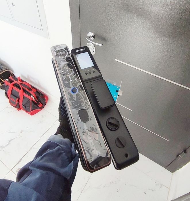 Установка смарт замков замена замков ремонт замков замена  сердцевины