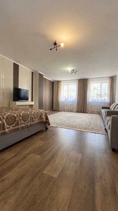 Продам 1 комн кв. 73*m2 в Астане около парка