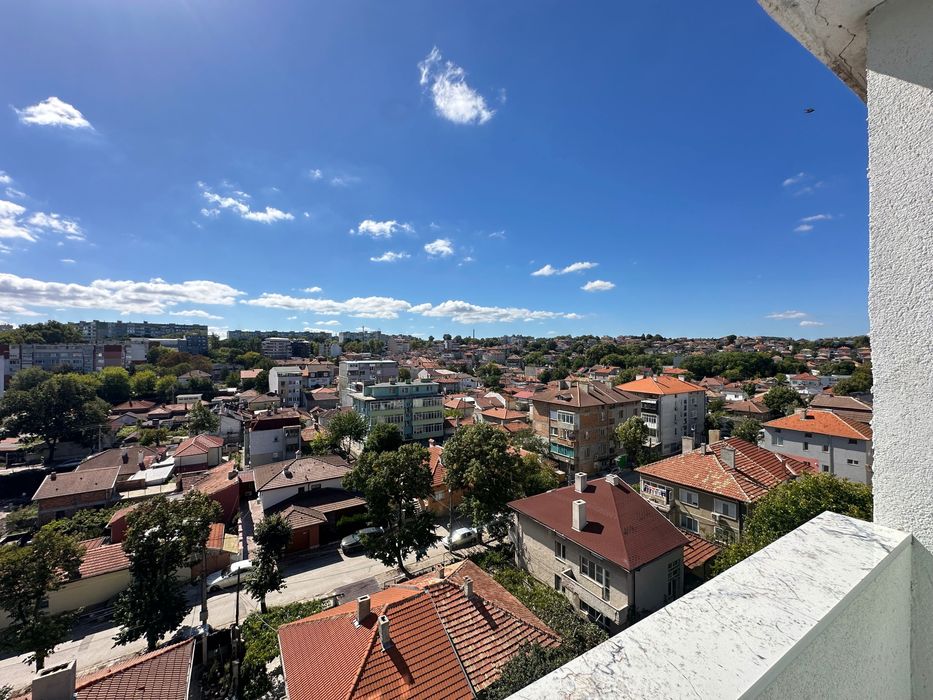 Продава се Тристаен апартамент в Добрич, Център - 70 кв.м за 1558 €/кв.м - Снимка #12