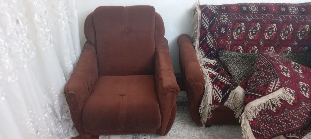 Кресло для дома, цена за 2 шт. гостиной хорошом состояни,импортная,