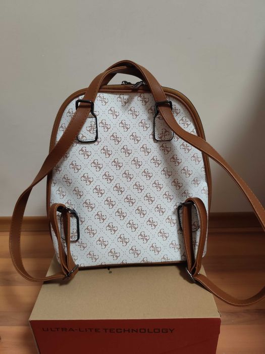 Нова дамска раница - чанта