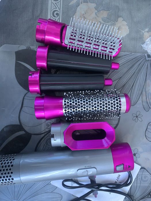 Продается фен 5 в 1