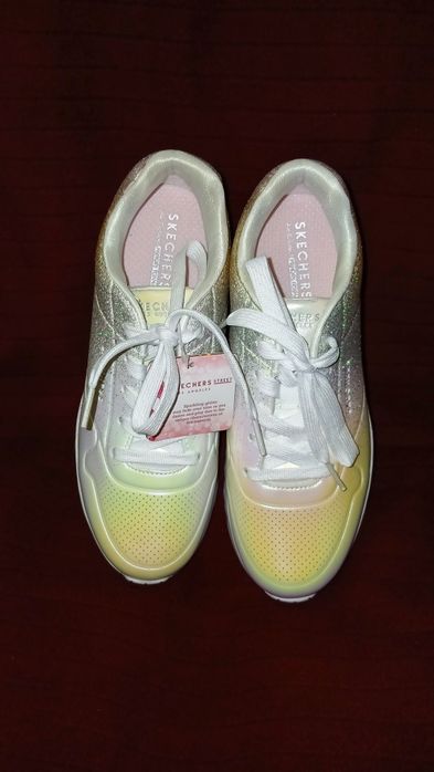Из США, женские кроссовки Skechers Street™ Uno Lite.