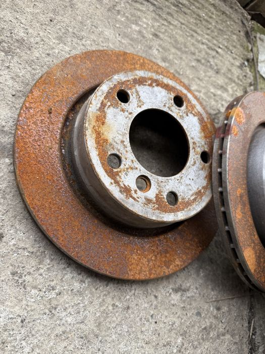Discuri fata spate BMW e46