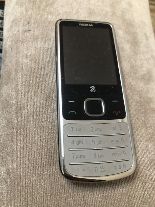 Nokia 6700 Silver orice retea,incarcator nokia