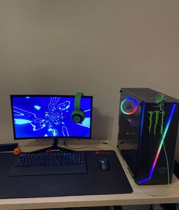 Setup gaming complet, (perifericele se vând și separat)