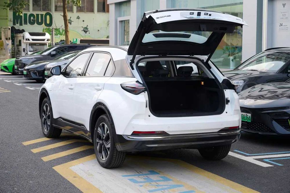 Neta U pro Электромобиль 400кс на полном заряде