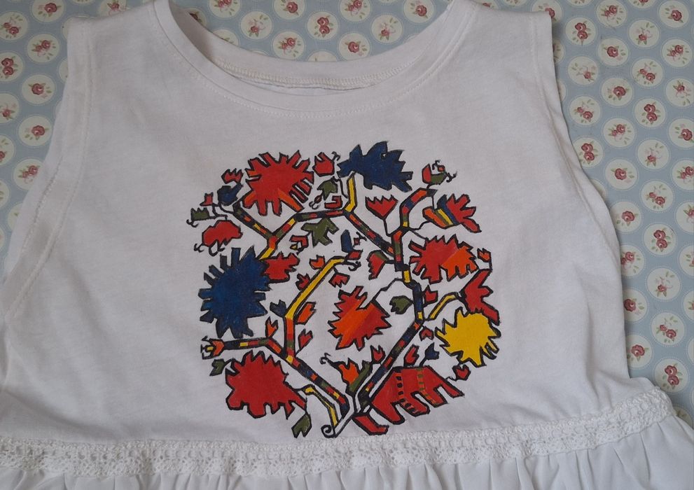 Рокля с рисувана шевица.  Размер 134