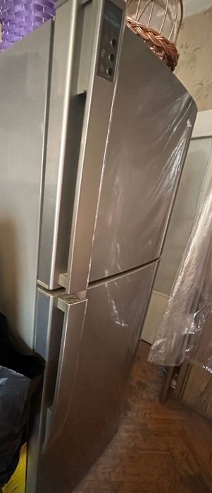 Поодается холодильник LG  в хорошем рабочем состоянии.