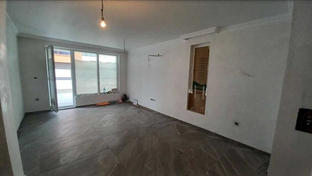 Продава се Тристаен апартамент в Пловдив, Христо Смирненски - 130 кв.м за 1116 €/кв.м - Снимка #2