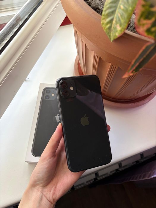 IPHONE 11 черного цвета