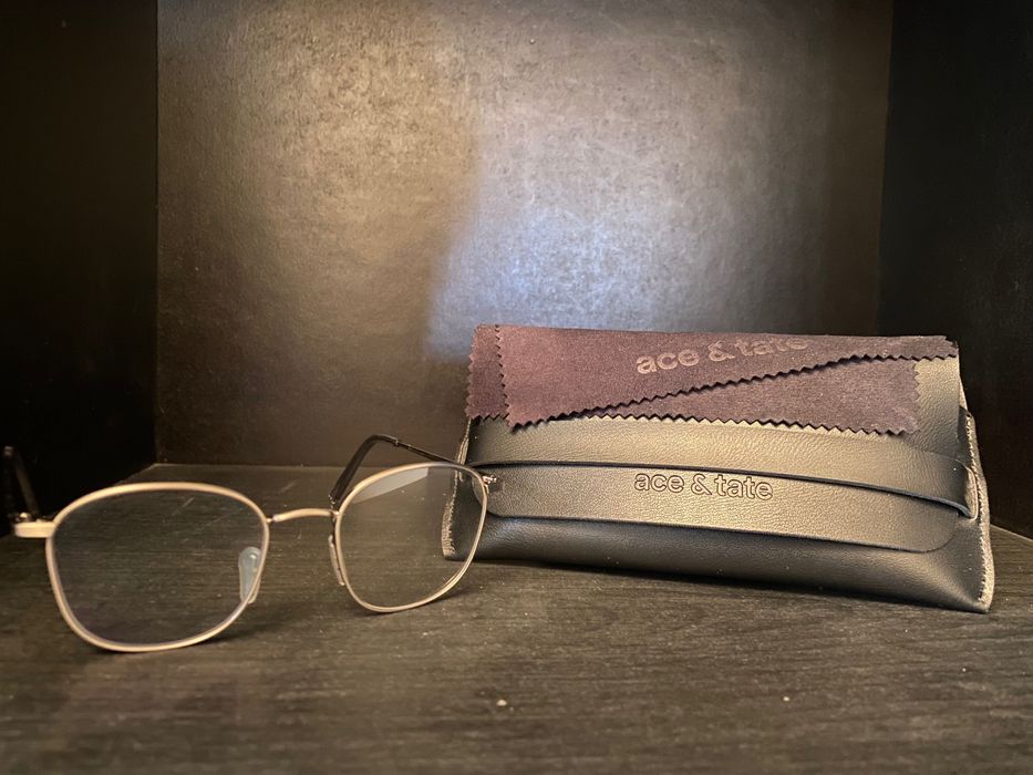 очила от марката Ace&Tate