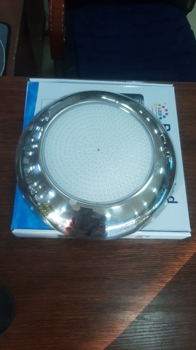 Светильники для бассейна лед