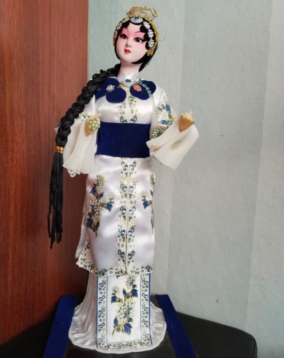 Продам статуэтки