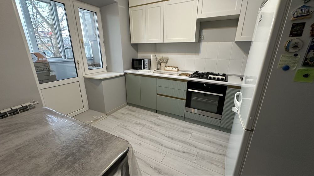 Срочно продается 2 комнатная  квартиры