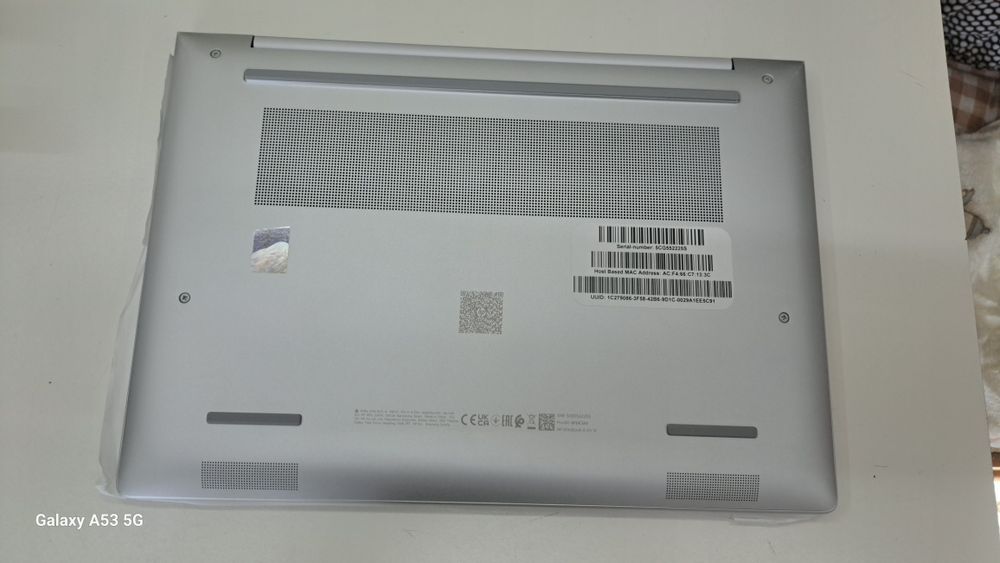 Vand laptop ultima generație de la HP