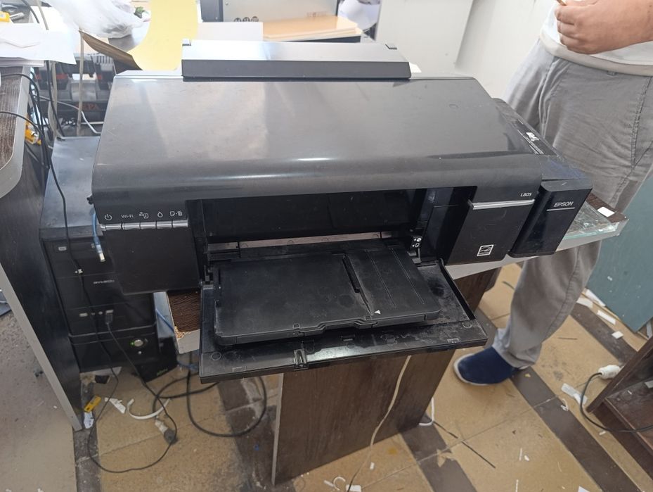 Epson L805 b u printer dyuzlari yaxshi kelishtirib bervaraman Jizzax s