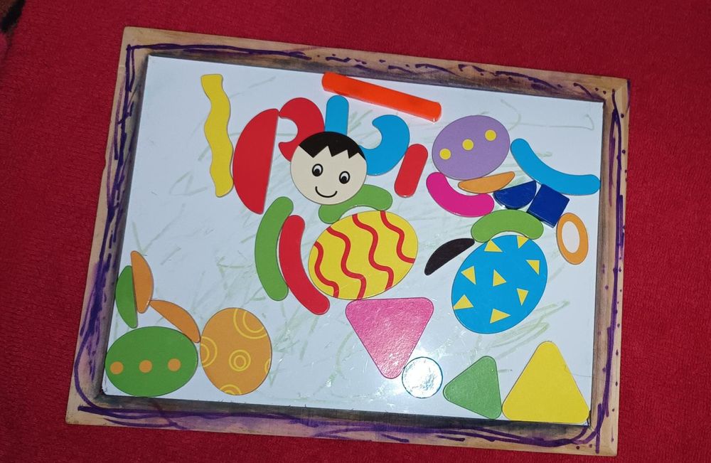 Tabla magnetica cu litere