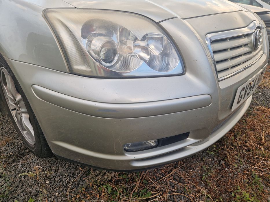 Toyota Avensis T25 2003-2008 Bara fata/Faruri/Capota/Aripi/Radiatoare