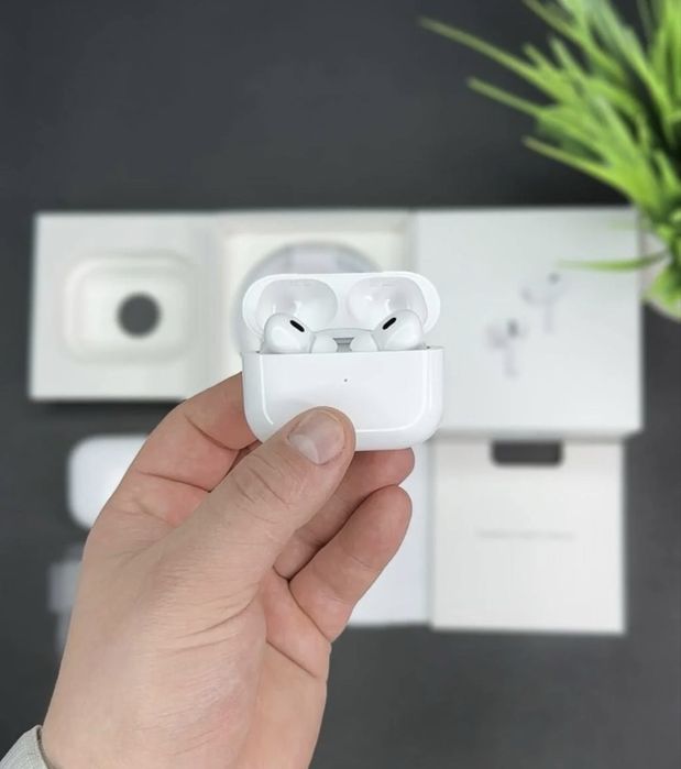 LAST IN STOCK Vand airpods pro 2