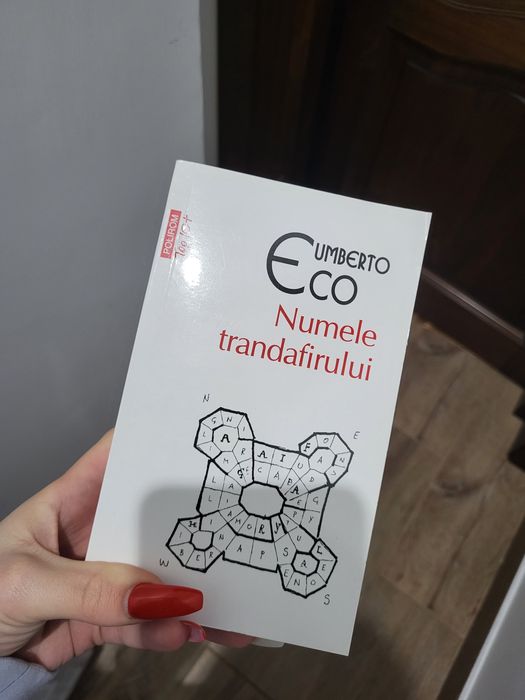 Numele trandafirului de Umberto Eco