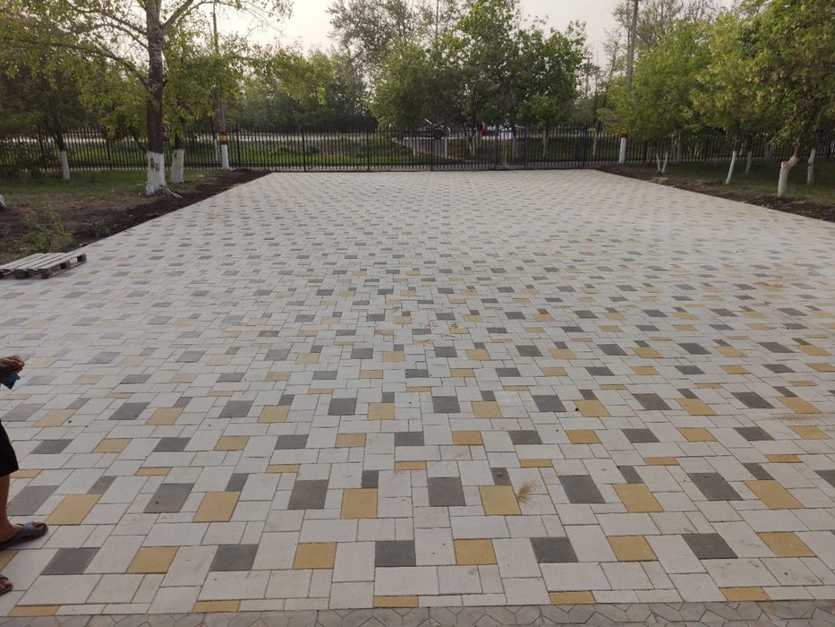 Укладка брусчатки, тротуарной плитки