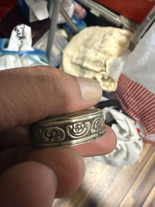 старинна сребърна кутийка за хапчета