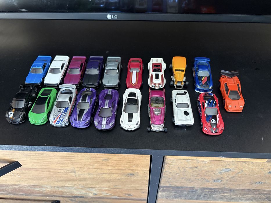 Колички hot wheels