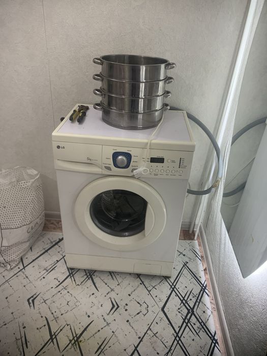 Продам стиральную машинку LG