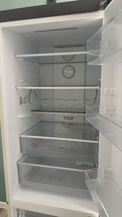 Холодильник haier