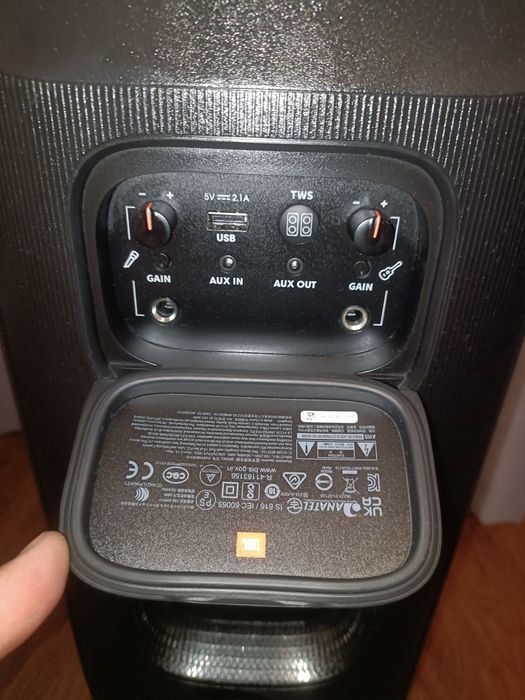 Boxa  JBL Partybox 110 !