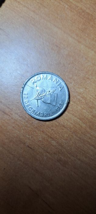 Vand Moneda veche de colecție 10 lei  22 decembrie 1990