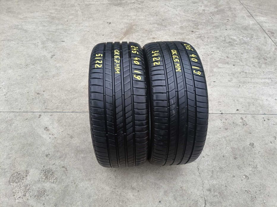 Doua anvelope vara 245 40 19 bridgestone turanza T005 dot 2022