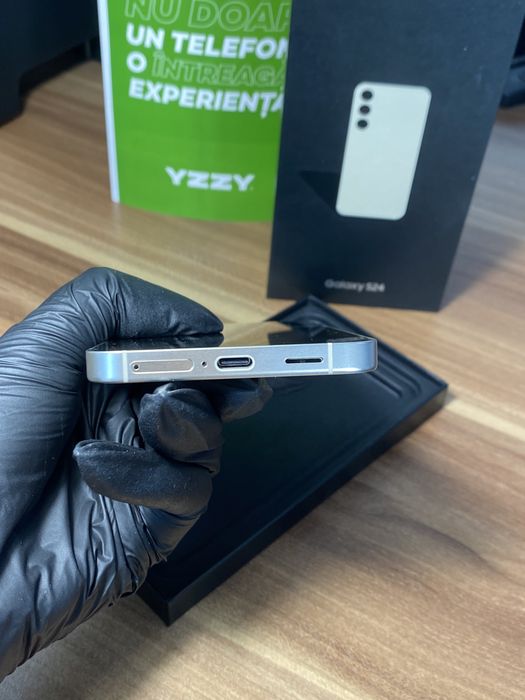 Samsung Galaxy s24 • 128 GB • Amber Yellow